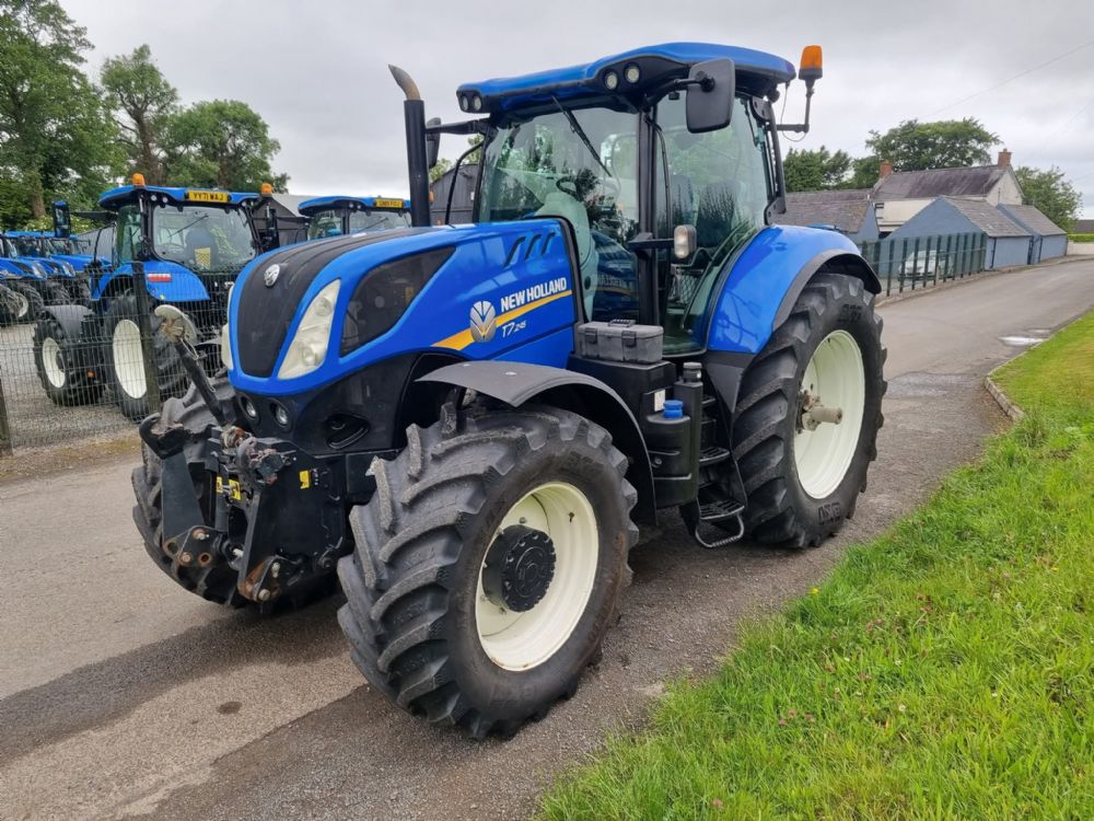 New Holland T7.245