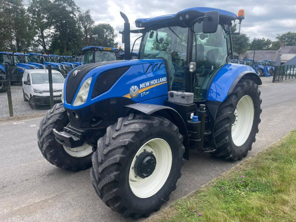 New Holland T7.210