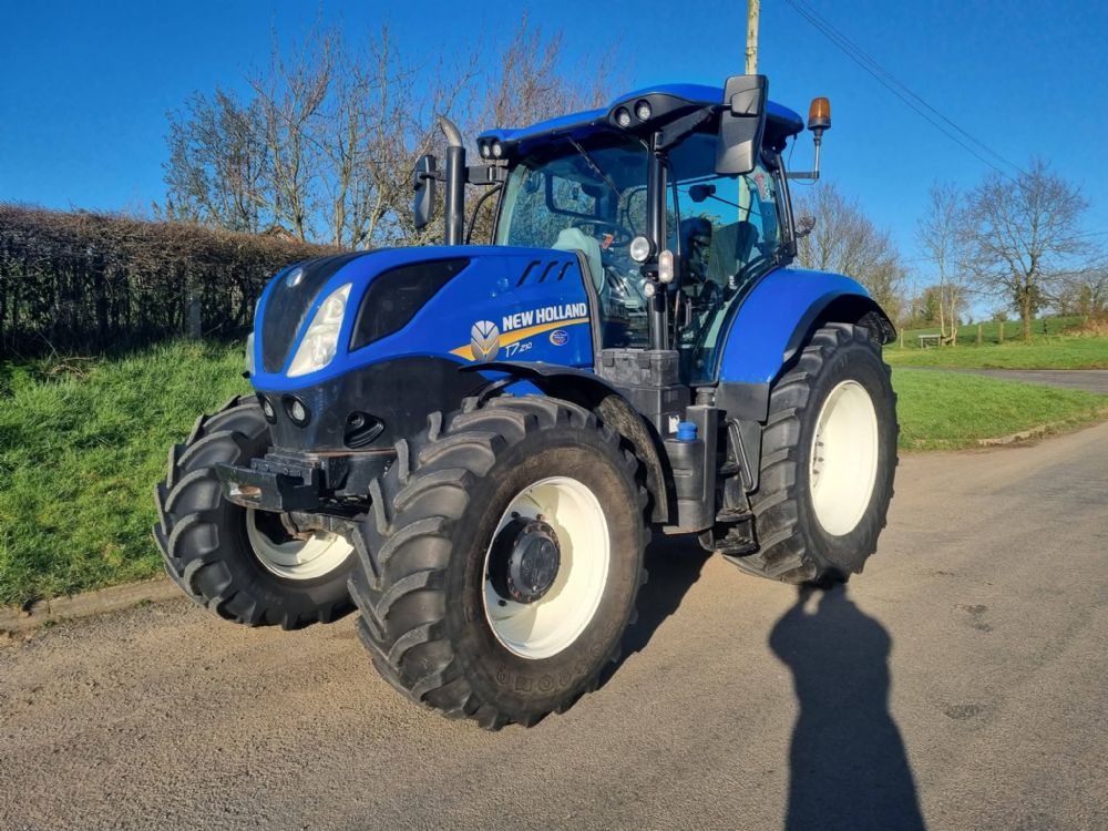 New Holland T7.210