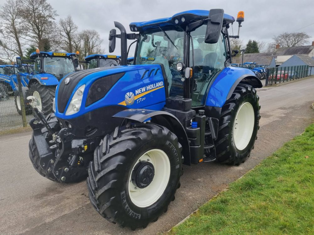 New Holland T7.210