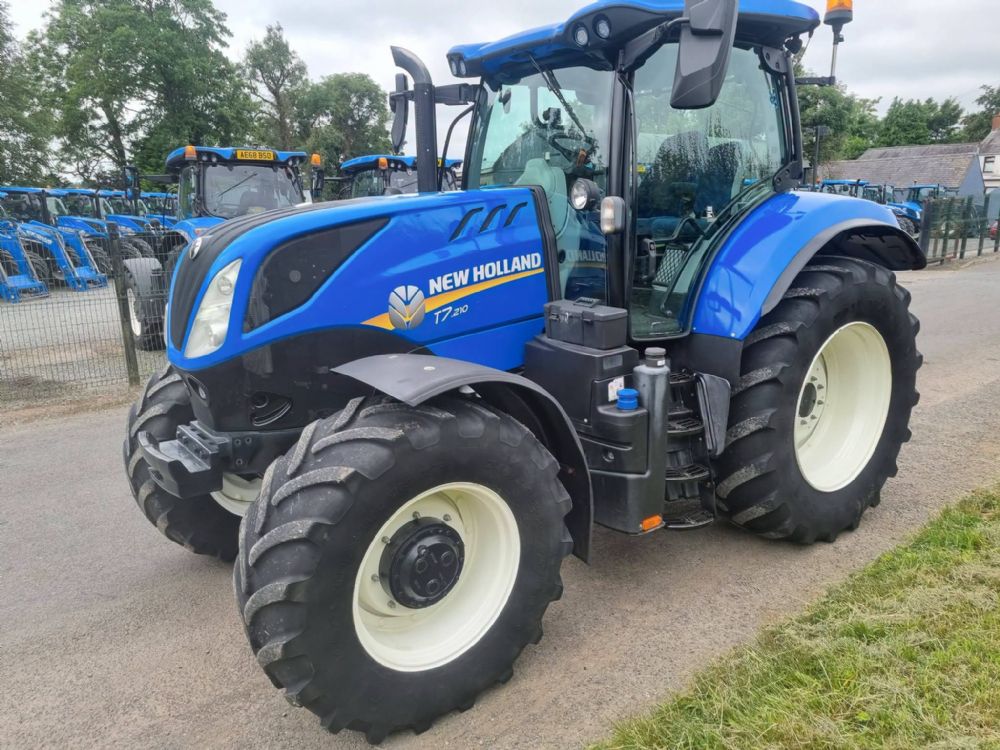 New Holland T7.210