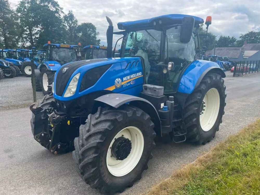 New Holland T7.230